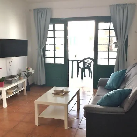 Relax & Pool Next To The Puerto del Carmen (Lanzarote)