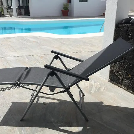 Apartamento Relax & Pool Next To The Puerto del Carmen (Lanzarote)