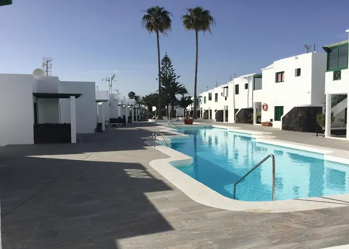 Relax & Pool Next To The *