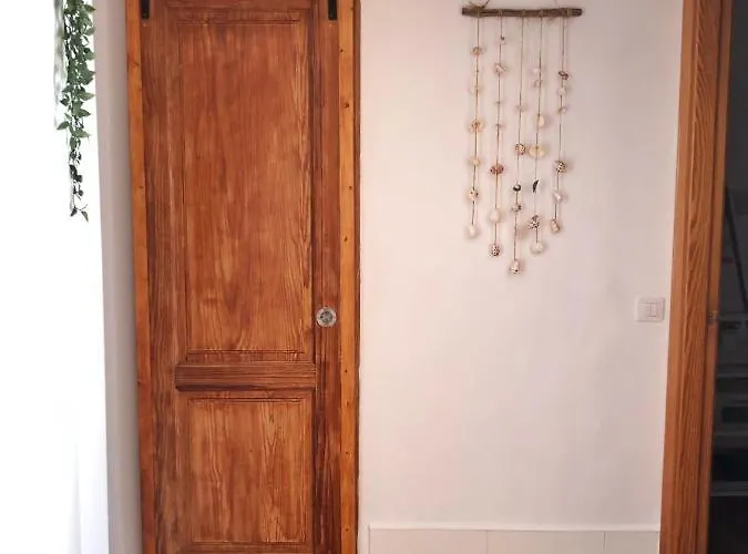 Relax & Pool Next To The Apartament Puerto del Carmen (Lanzarote)