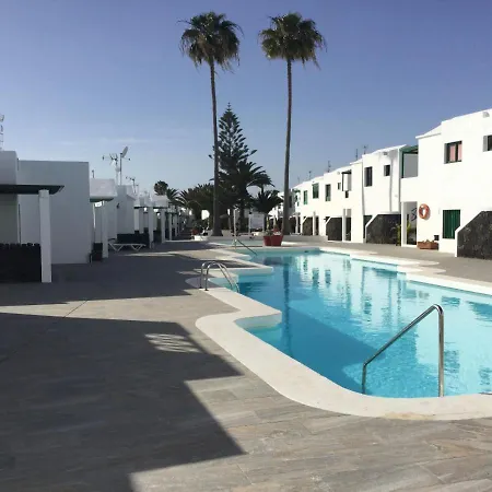 Relax & Pool Next To The *