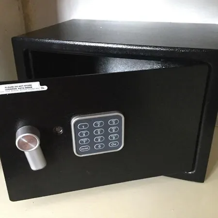 Relax & Pool Next To The דירה