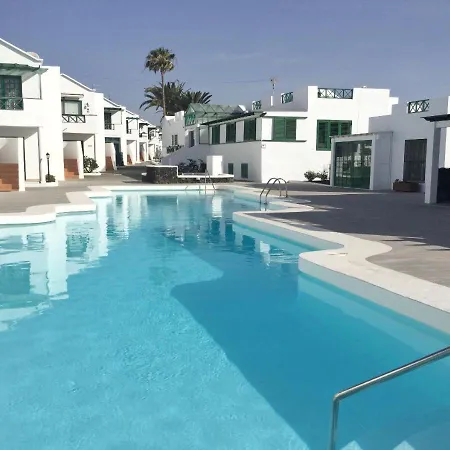 Relax & Pool Next To The